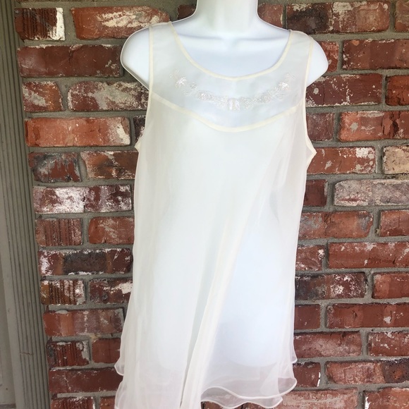 Victoria Secret white gown size small - Picture 1 of 7
